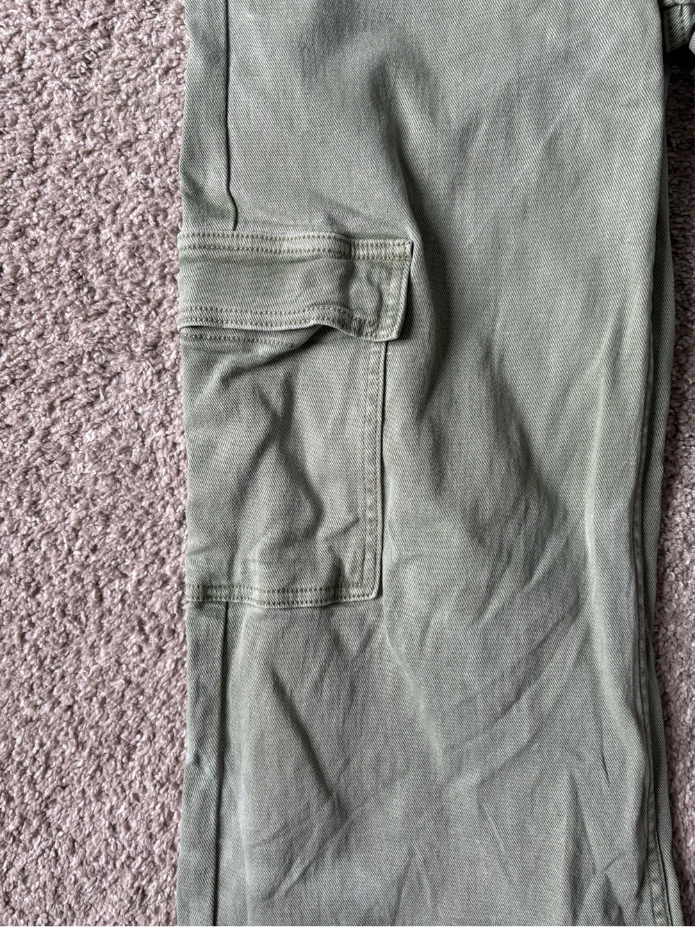 Women’s Risen Jeans Green Cargo Flared Pants - Picture 5 of 6